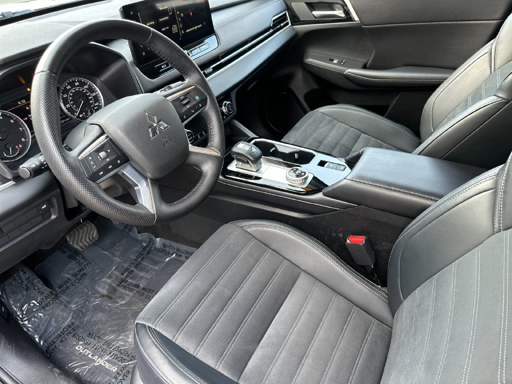 Used 2025 Mitsubishi Outlander SE AWD/4WD image 9