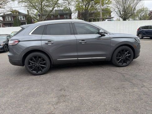 Used 2021 Lincoln Nautilus Reserve w/ Monochromatic Package AWD/4WD image 8