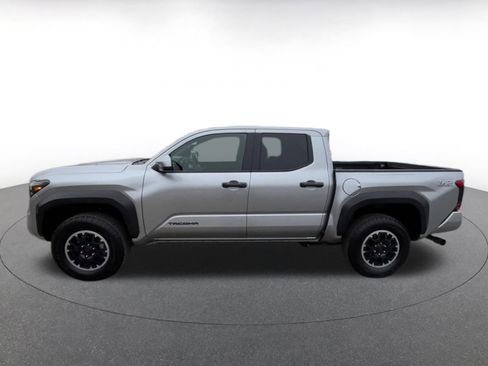 Used 2025 Toyota Tacoma TRD Off-Road image 9