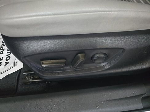 Used 2023 Toyota Camry SE FWD image 18