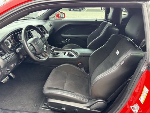 Used 2023 Dodge Challenger R/T Scat Pack w/ T/A Package image 5