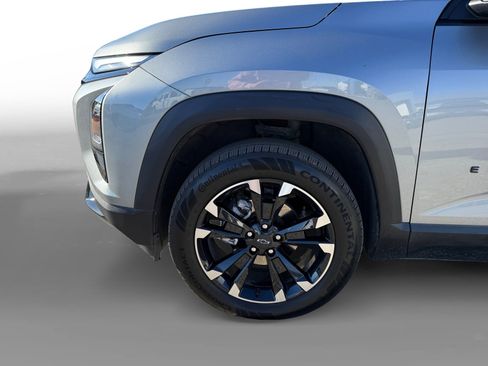 Used 2025 Chevrolet Equinox RS image 9