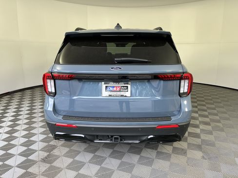 Used 2025 Ford Explorer ST-Line w/ Premium Package RWD image 4