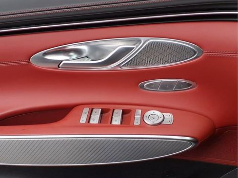 Used 2023 Genesis GV70 2.5T w/ Sport Prestige Package image 18