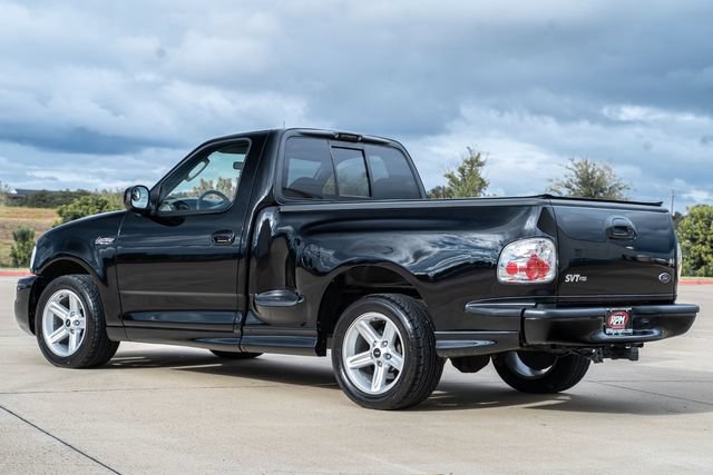 Used 2003 Ford F150 Lightning RWD image 4