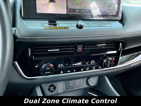 Used 2024 Nissan Rogue SL image 15