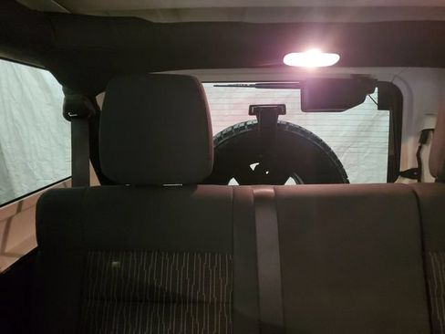 Used 2012 Jeep Wrangler Unlimited Sahara AWD/4WD image 21