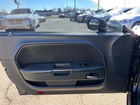 Used 2013 Dodge Challenger SXT Plus image 22