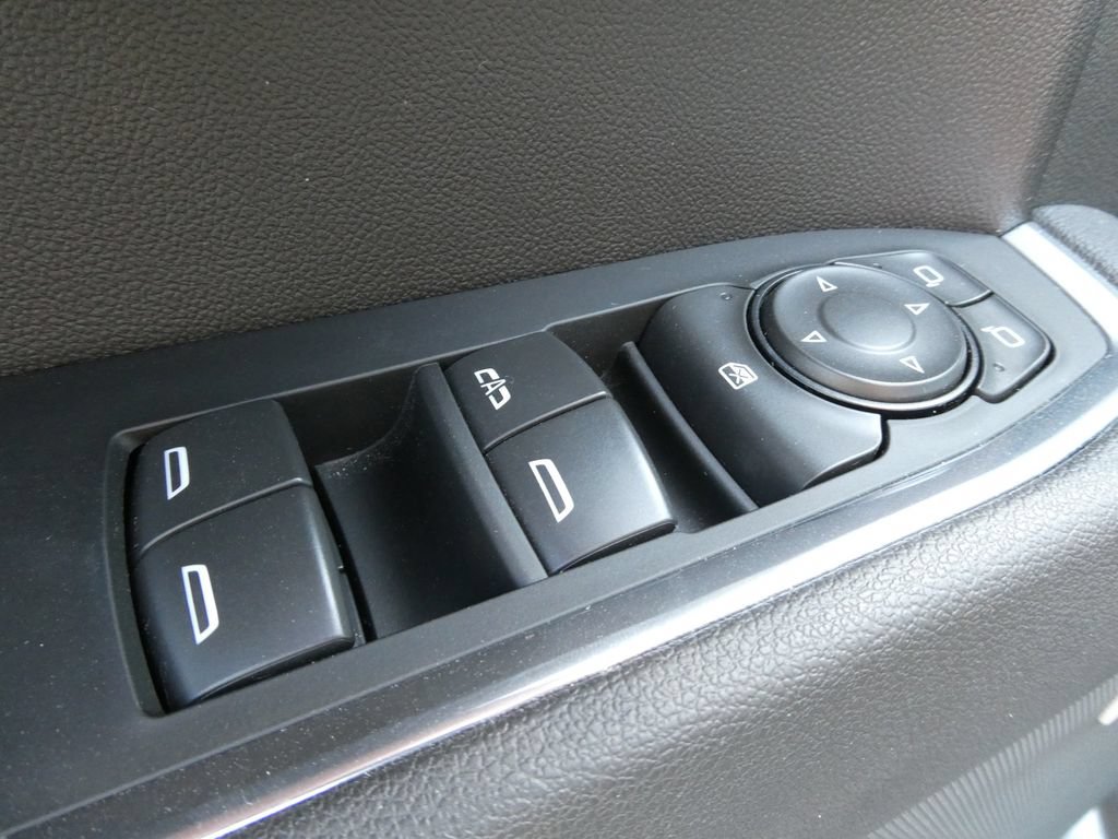 Used 2025 Chevrolet Silverado 1500 LT Trail Boss w/ Convenience Package II AWD/4WD image 24