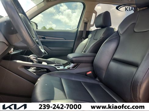 Used 2024 Kia Telluride LX FWD image 26