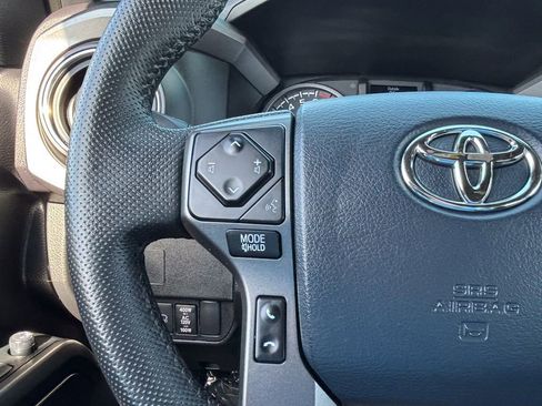 Certified 2020 Toyota Tacoma TRD Sport w/ Technology Package AWD/4WD image 33