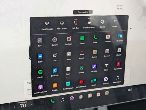 Used 2025 Tesla Model Y Long Range image 22