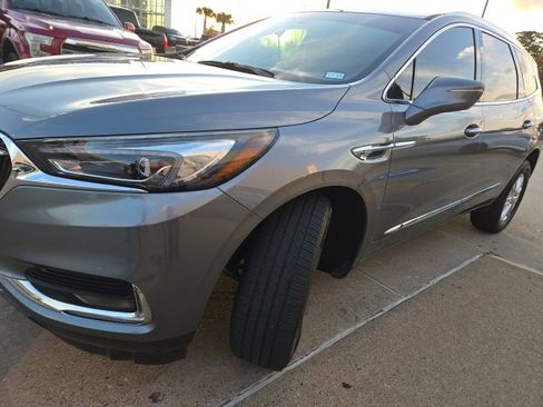 Used 2019 Buick Enclave Essence image 1