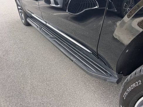 Used 2022 Cadillac Escalade ESV Sport RWD image 40