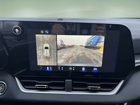 New 2026 Chevrolet Equinox LT w/ Convenience Package II image 14