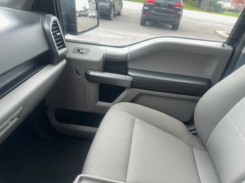 Used 2019 Ford F150 XLT w/ Equipment Group 302A Luxury AWD/4WD image 20