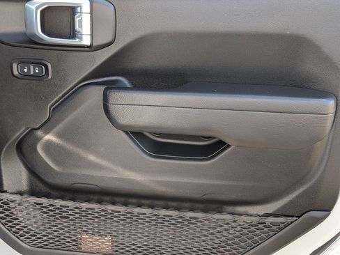 Certified 2022 Jeep Gladiator Mojave w/ LED Lighting Group image 37