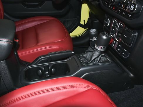 Used 2024 Jeep Wrangler Unlimited Rubicon 392 image 64