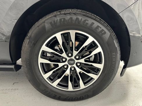 Used 2025 Ford Expedition Platinum AWD/4WD image 62