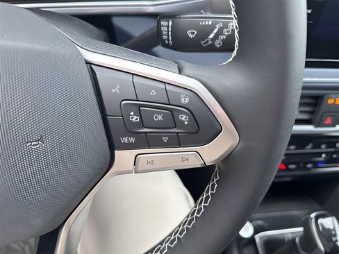 New 2026 Volkswagen Taos SEL image 15