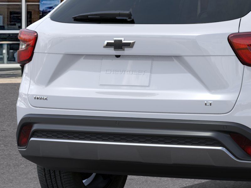 New 2026 Chevrolet Trax LT w/ Driver Confidence Package FWD image 38