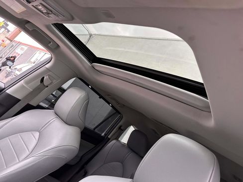 Certified 2020 Toyota Highlander XLE image 13