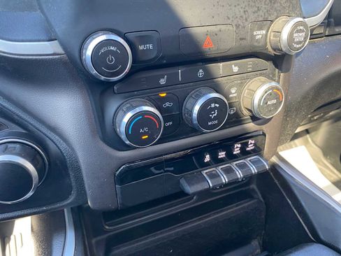 Used 2020 RAM 1500 Big Horn AWD/4WD image 20