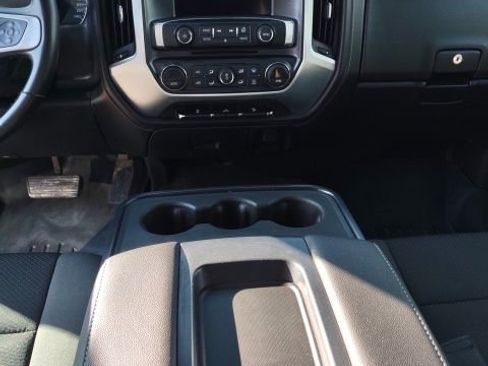 Used 2017 GMC Sierra 1500 SLE w/ SLE Value Package image 13