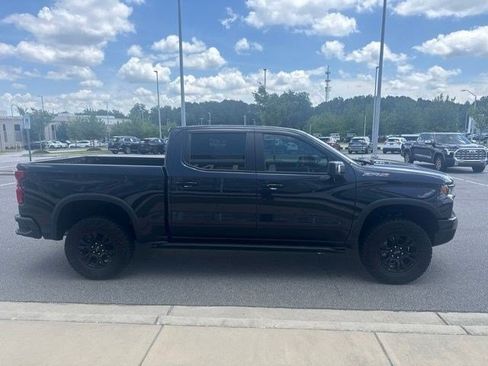 Used 2023 Chevrolet Silverado 1500 ZR2 w/ Technology Package AWD/4WD image 5