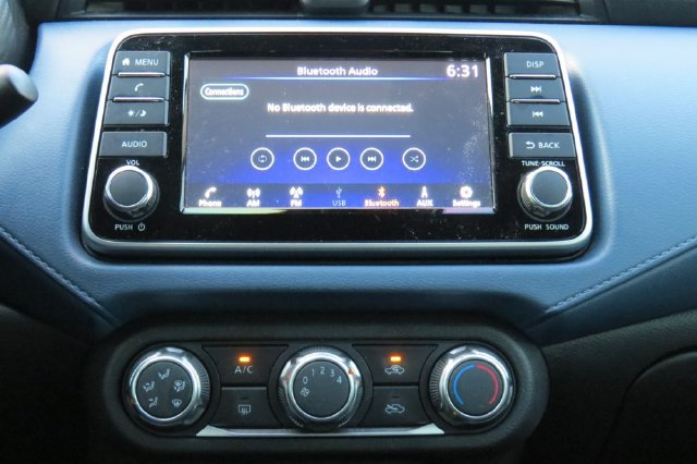 Used 2025 Nissan Versa SV w/ Trunk Package FWD image 22