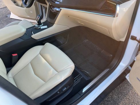 Used 2019 Cadillac XT5 AWD image 16