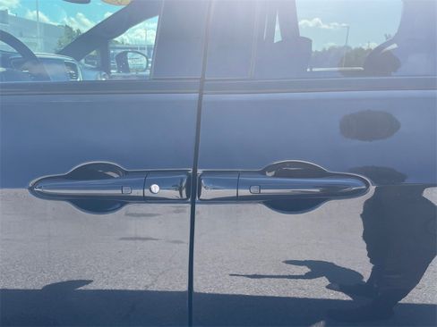 Used 2019 Chrysler Pacifica Touring-L Plus image 59