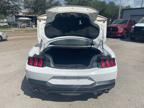 Used 2025 Ford Mustang Coupe RWD image 22