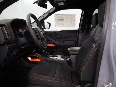 New 2026 Nissan Frontier PRO-4X w/ Pro-4x Convenience Package image 11