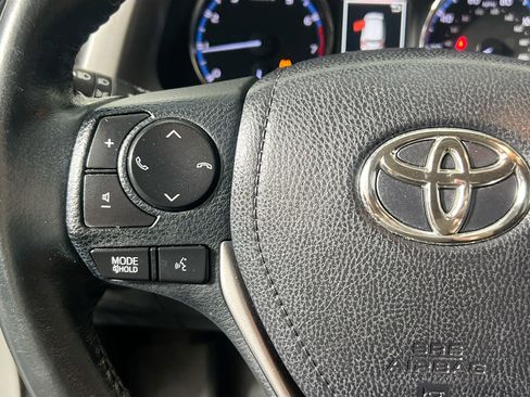 Used 2016 Toyota RAV4 XLE FWD image 18