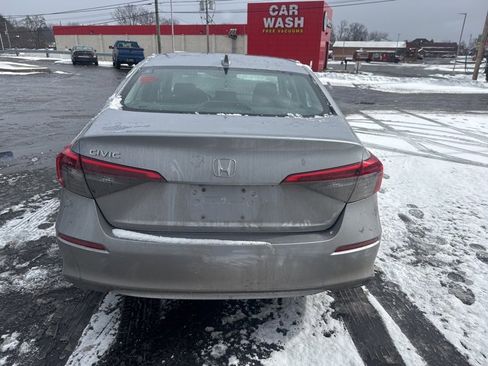 Used 2022 Honda Civic LX image 6