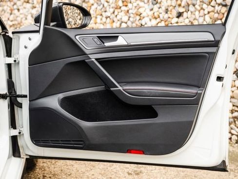 Used 2019 Volkswagen GTI SE image 82