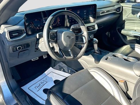 Used 2024 Ford Mustang Premium image 9