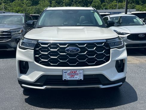 New 2026 Ford Explorer Platinum w/ LUX Leather Package AWD/4WD image 2