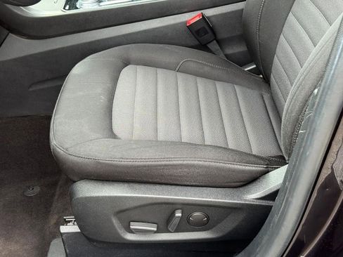 Used 2020 Ford Edge SE w/ Cargo Accessory Package FWD image 17