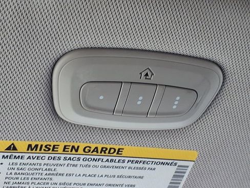 Used 2022 Chrysler Pacifica Touring-L FWD image 25
