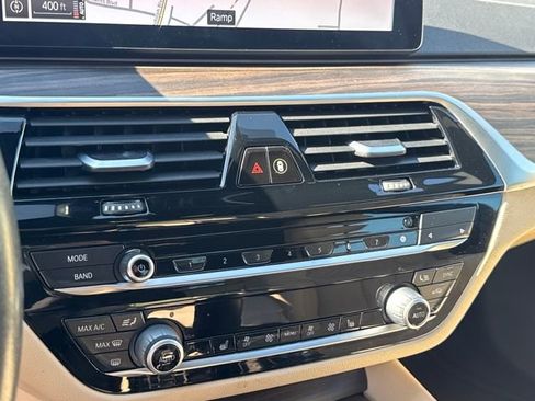 Used 2021 BMW 530i w/ Convenience Package image 23