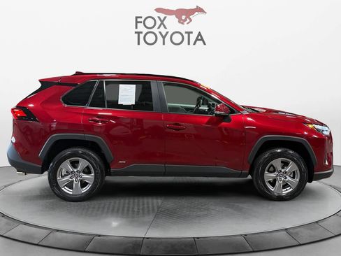 Used 2024 Toyota RAV4 XLE AWD/4WD image 7