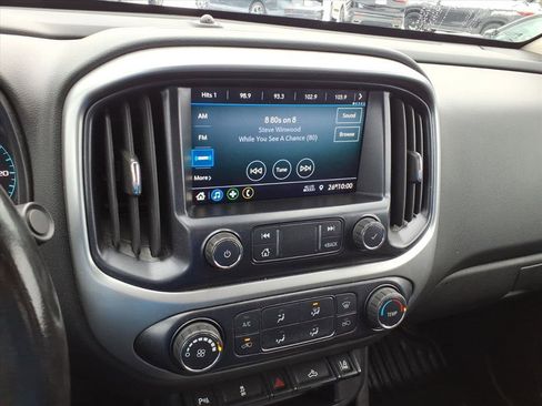 Used 2021 Chevrolet Colorado LT w/ Fleet Safety Package image 38