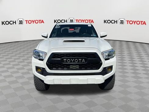 Used 2021 Toyota Tacoma TRD Sport w/ Technology Package AWD/4WD image 2