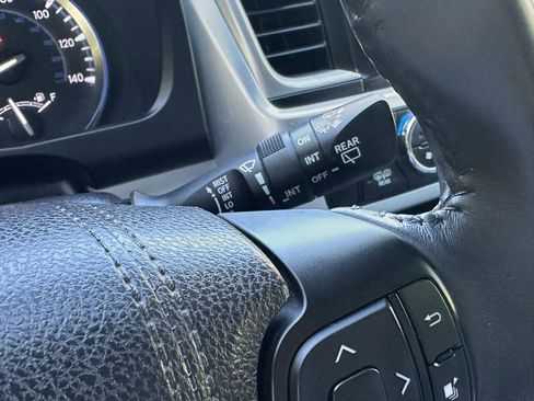 Used 2015 Toyota Highlander XLE FWD image 29