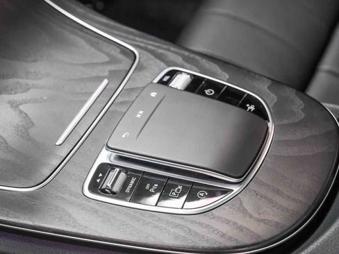 Certified 2022 Mercedes-Benz E 450 Coupe w/ AMG Line image 26