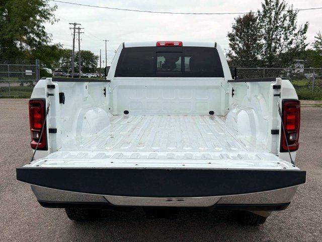 Used 2026 RAM 3500 Tradesman AWD/4WD image 9
