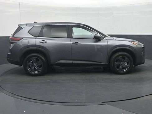 Used 2026 Nissan Rogue SV FWD image 8