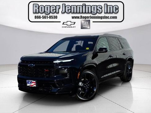 Used 2024 Chevrolet Traverse RS w/ LPO, Floor Liner Package image 1